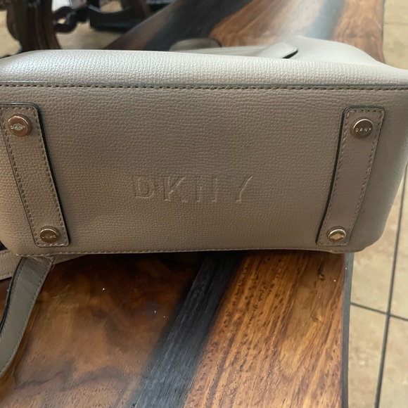 Authentic DNKY backpack - Picture 3 of 9